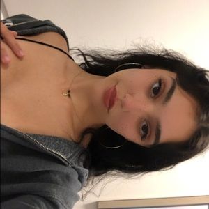 Meet your Posher, Celest